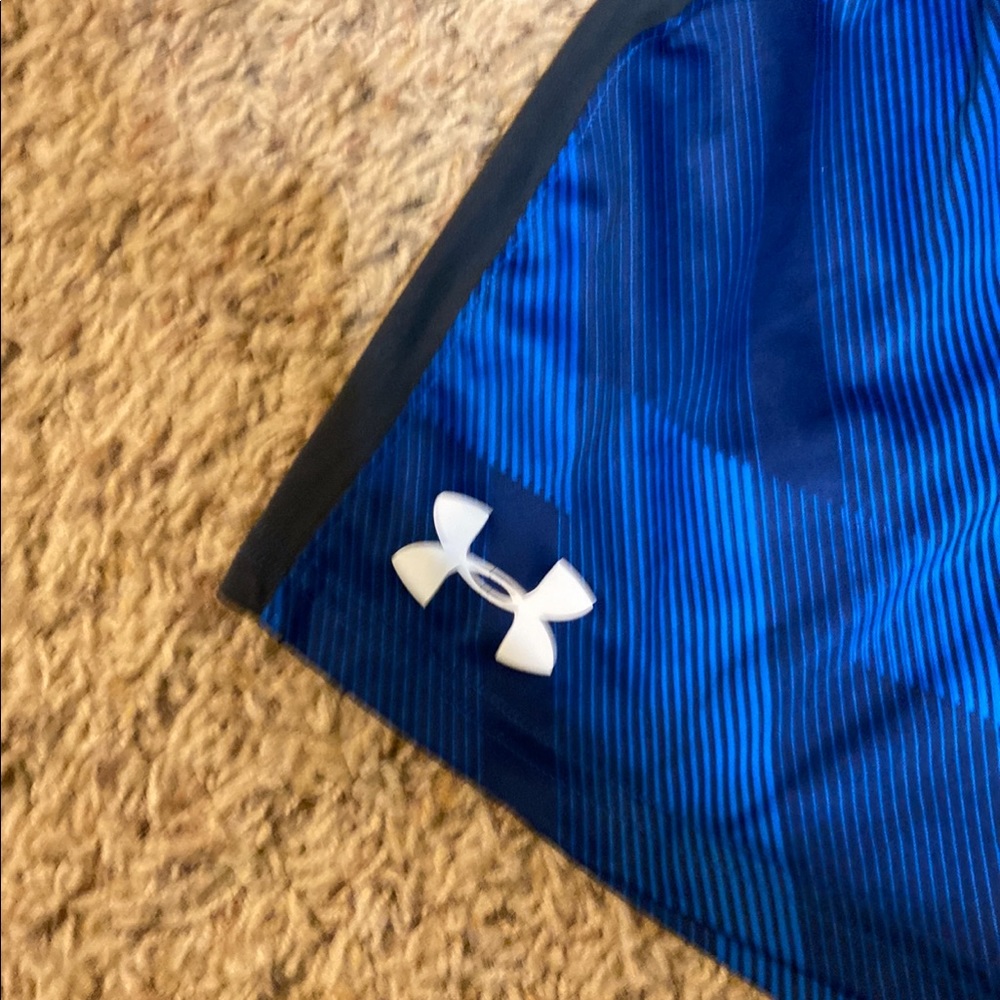Under Armour Shorts - Picture 2 of 4